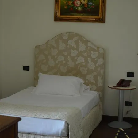 Hotell Grand Di 4*