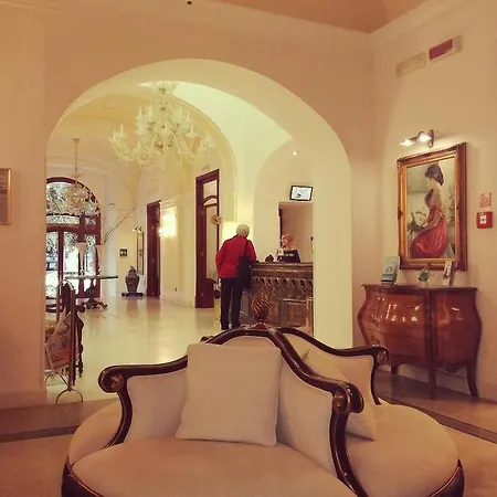 Hotell Grand Di