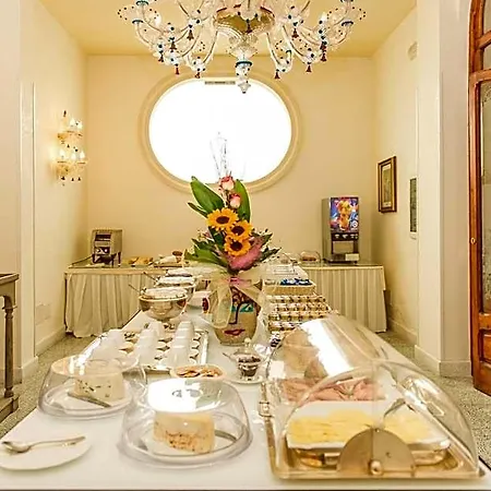 Ξενοδοχείο Grand Di 4*