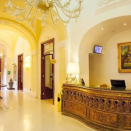 Ξενοδοχείο Grand Di 4*
